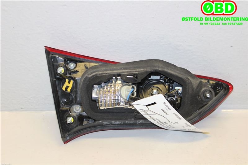 Baklykt høyre indre til Toyota Yaris 2014-2020 (Type III, Fase 2)  (TOYOTA|815800D620|)