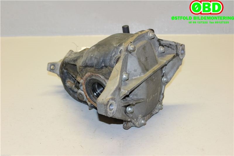 Kardang klokke bak til Mercedes CLS 2011-2017 (C218) (C218) (MERCEDES|A 204 350 04 14|)