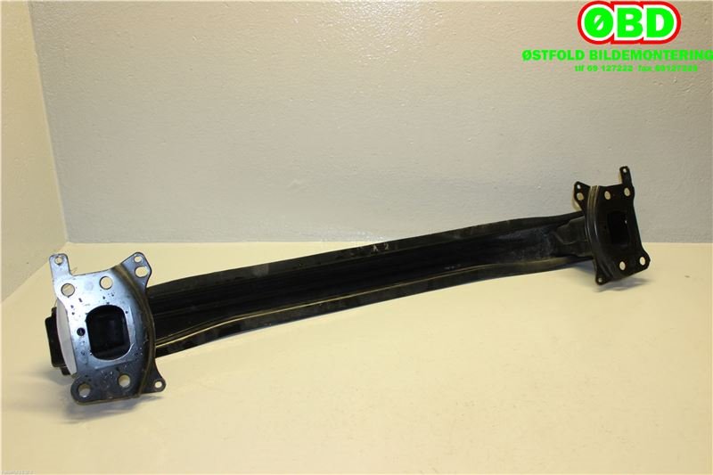 Støtfangerforsterkning foran til VW Caddy 2004-2010 (Type III, Fase 1)  (VOLKSWAGEN|1T0 807 109 B|)