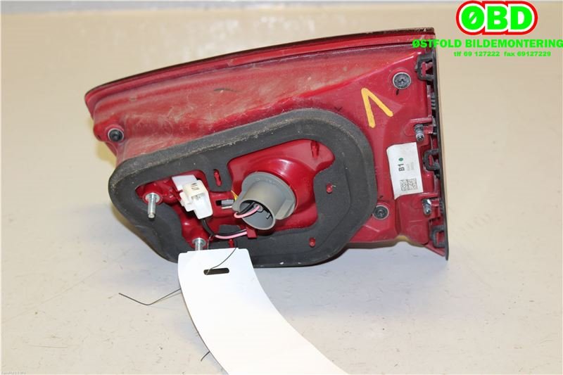 Baklykt venstre indre til Kia Sportage 2010-2016 (Type III)  (KIA|924053W510|)