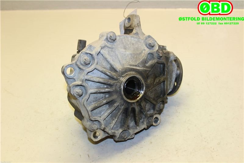 Kardang til Mercedes CLS 2011-2017 (C218) (C218) (MERCEDES|A 221 330 78 01|)