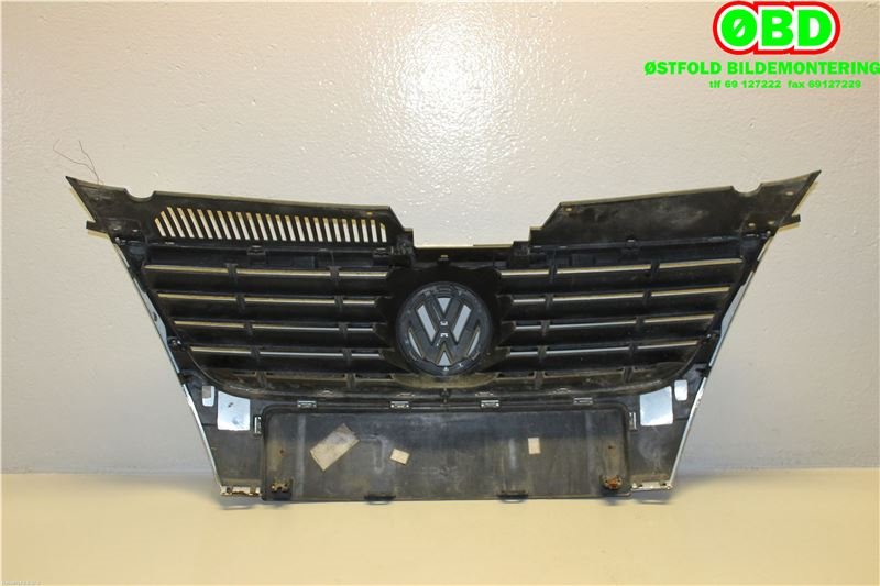 Grill til VW Passat 2005-2010 (B6) (B6) (VOLKSWAGEN|3C0 853 651 AD|)