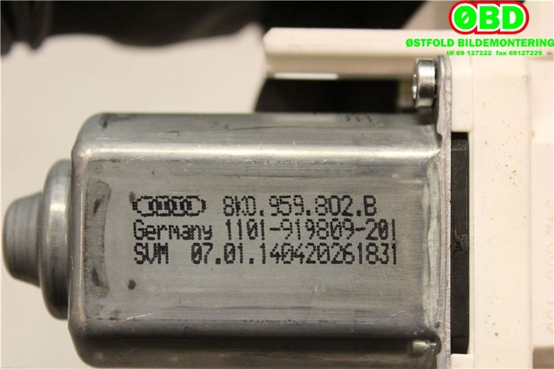 Ruteheis høyre foran til Audi Q3 2011-2014 (Type I, Fase 1)  (AUDI|8K0 959 802 B||8K0959802B)