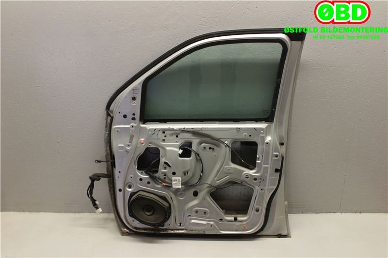Dør høyre foran til Nissan Navara 2005-2010 (Fase 1) (D40) (D40) (NISSAN|80100EB330|)