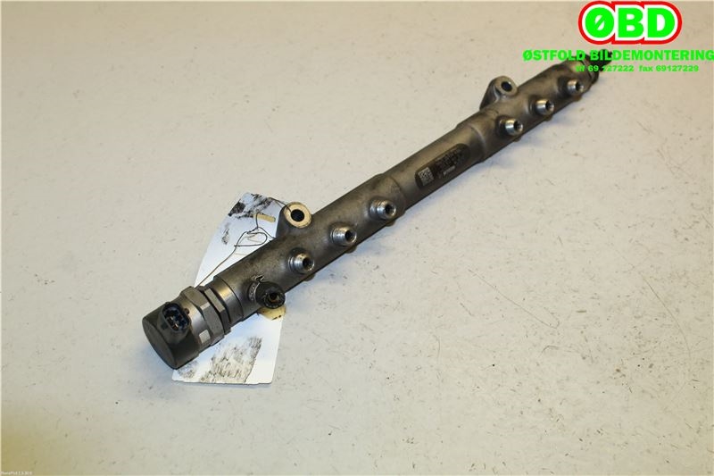 Dyseskinne (fuelrail) til Volvo V70 2007-2013 (Type III, Fase 1) (VOLVO|31259011|0445215023|30777554)