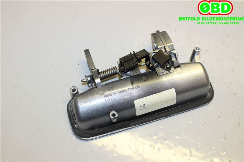 Bakluke/bakdør håndtak til VW Caddy 2010-2015 (Type III, Fase 2)  (2K0 827 565 J|)