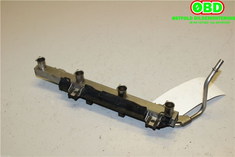 Dyseskinne (fuelrail) til BMW 3-Serie 2005-2011 (E90/E91/E92/E93) (E90/E91/E92/E93) (BMW|13 53 7 530 420|)