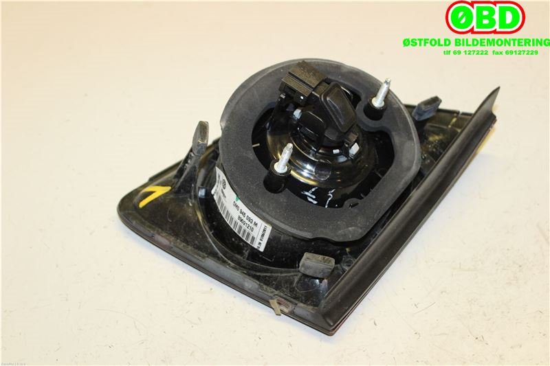 Baklykt venstre indre til VW Golf, Plus/Cross 2009-2013 (Fase 2)  (VOLKSWAGEN|5M0 945 093 M||5M0945093M)