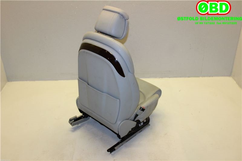 Sete foran venstre til Audi A8 2010-2013 (Type III, Fase 1) (AUDI A 8|)