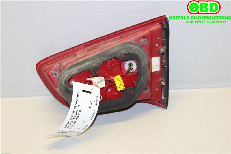 Baklykt venstre indre til Kia Sportage 2010-2016 (Type III)  (KIA|924053W010|)