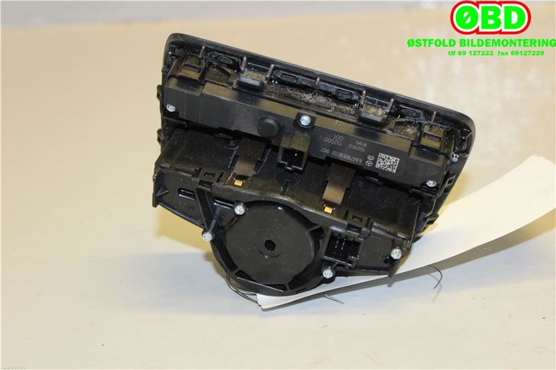 Bryter lys til Mercedes Vito 2014-->> (W447) (W447) (MERCEDES|A 205 905 18 10||2059051810)