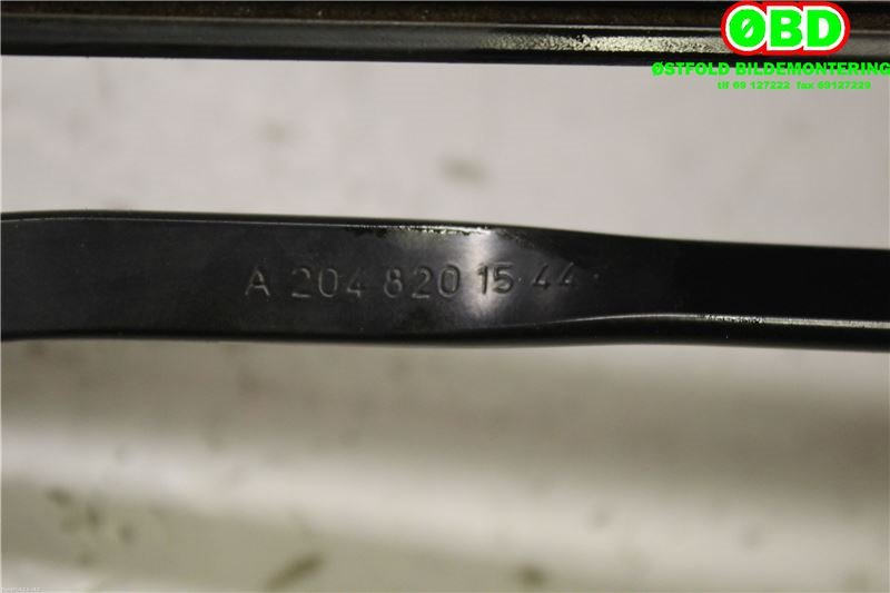 Viskerarmer frontrute til Mercedes C-Klasse 2011-2014 (Fase 2) (W204) (W204) (MERCEDES|A 204 820 15 44|A 204 820 00 44|)