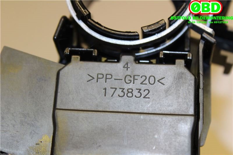 Bryter blink til Subaru XV 2012-2017 (Type I) (SUBARU|83115FJ110|)