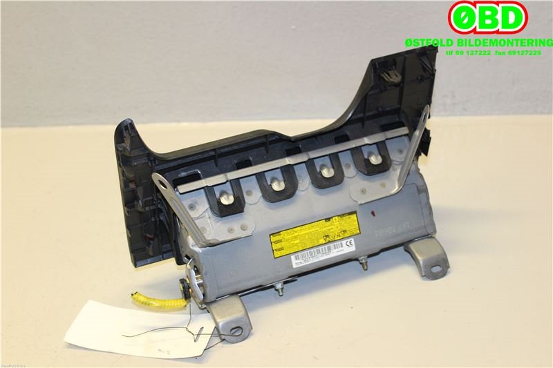 Airbag kne til Toyota Yaris 2014-2020 (Type III, Fase 2)  (TOYOTA|739000D031C1|)