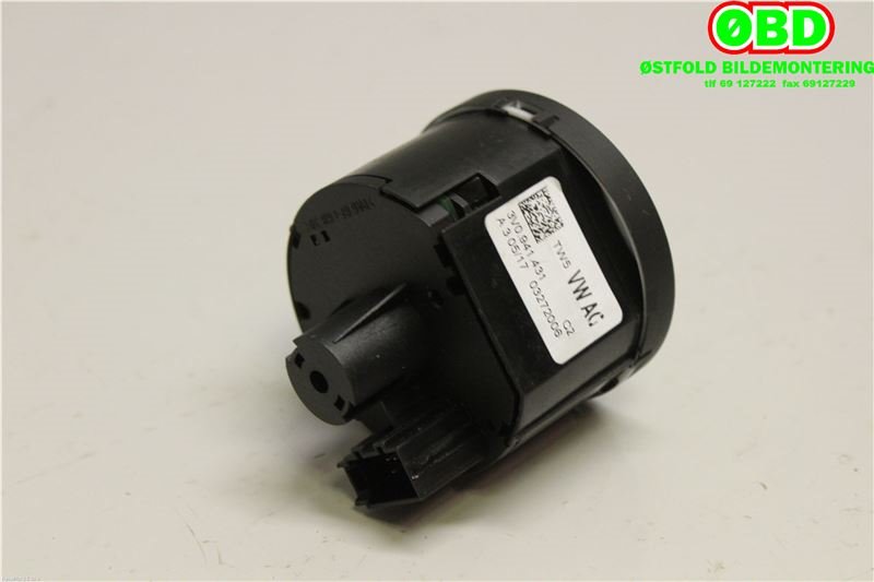 Bryter lys til Škoda Superb 2015-->> (Type III)  (SKODA|3V0 941 431||3V0941431)
