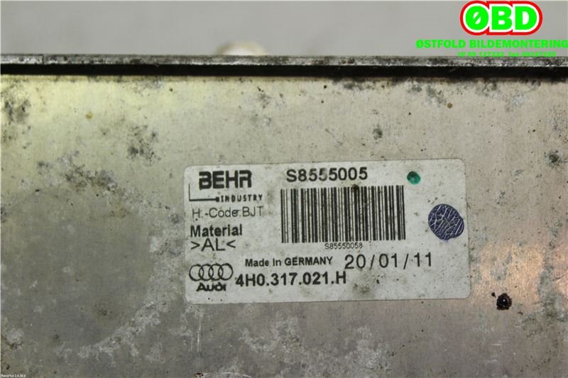 Oljekjøler til Audi A8 2010-2013 (Type III, Fase 1) (AUDI|4H0 317 021 H|4H0 317 021 R|4H0317021H)
