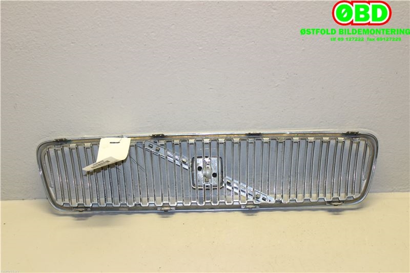 Grill til Volvo V50 2004-2007 (Fase 1)  (VOLVO|8678680|)