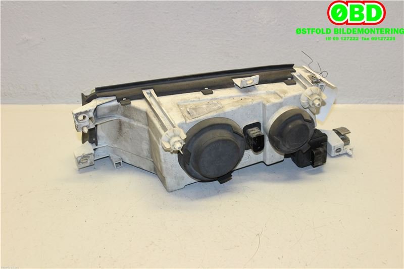 Frontlykt høyre halogen til Škoda Octavia 2000-2004 (Type I, Fase 2)  (SKODA|1U1 941 018|)