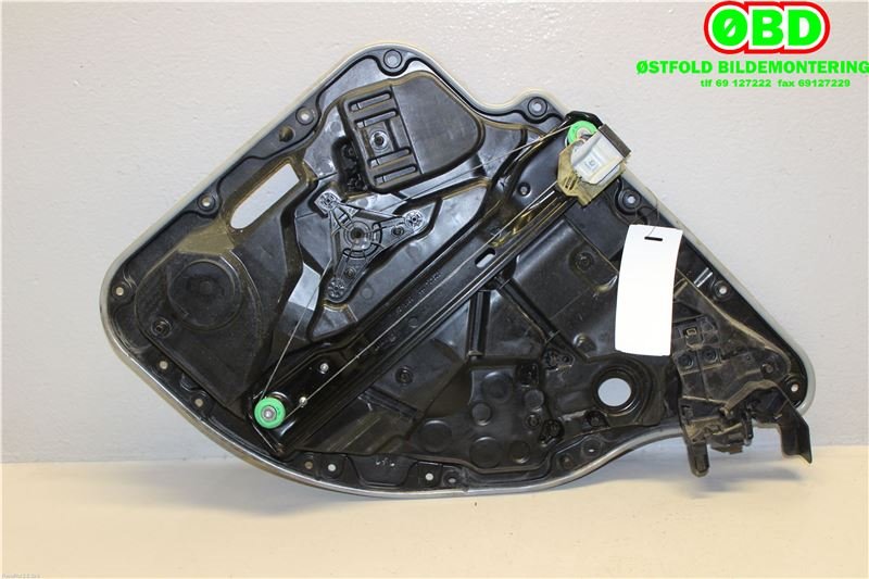 Ruteheis til Mercedes E-Klasse 2016-2023 (W213) (W213) (MERCEDES|A 213 730 67 05|)