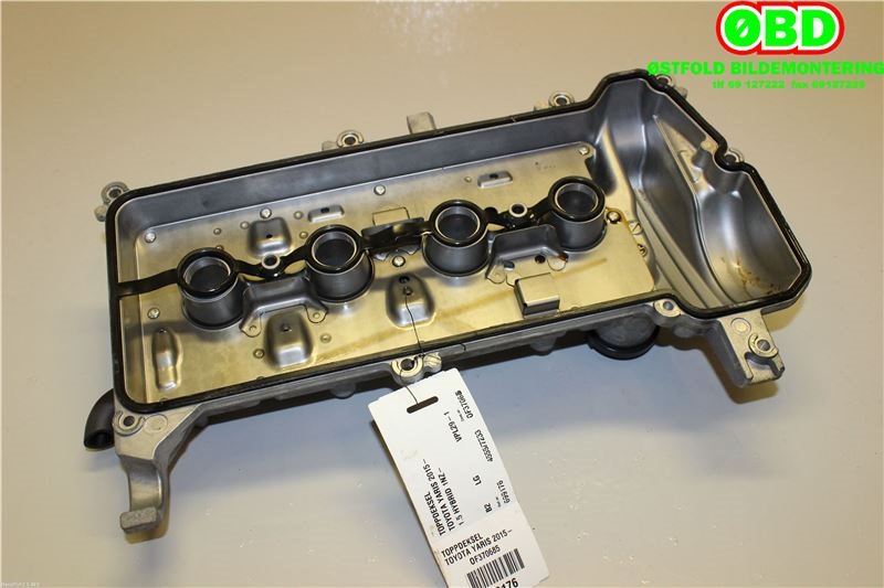 Toppdeksel, sylindertopp til Toyota Yaris, 2014-2020 (Type III, Fase 2)  (TOYOTA|1120121080)