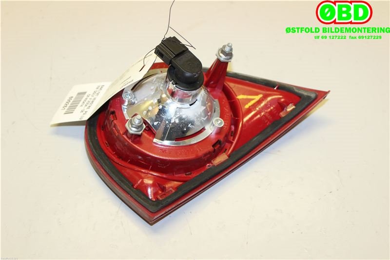 Baklykt venstre indre til VW Golf V, Combi 2003-2008  (VOLKSWAGEN|1K6 945 095 AA|)