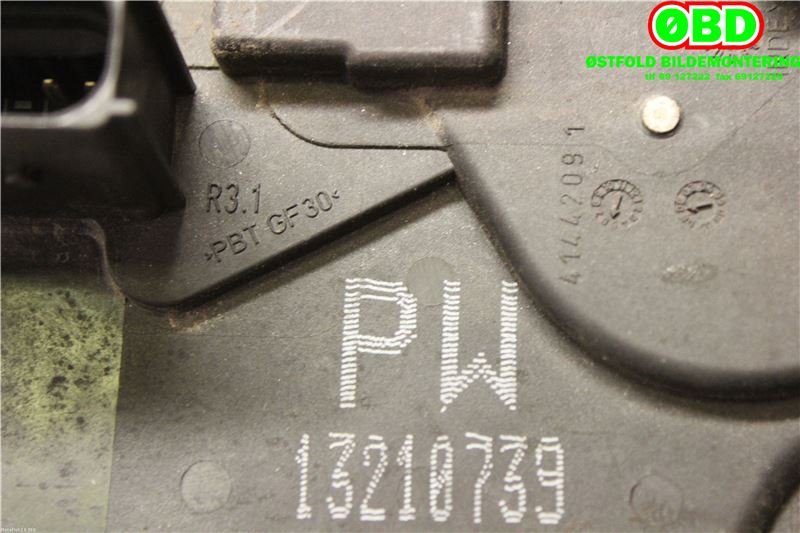 Låsekasse høyre til Opel Zafira B 2005-2011 (OPEL|13210739|133232|)