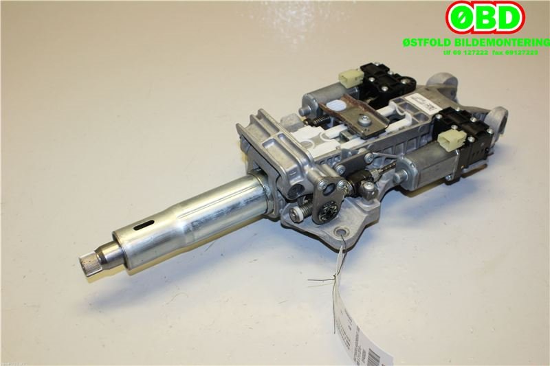 Rattaksel til Mercedes E-Klasse 2016-2023 (W213) (W213) (MERCEDES|A 205 460 87 01|)