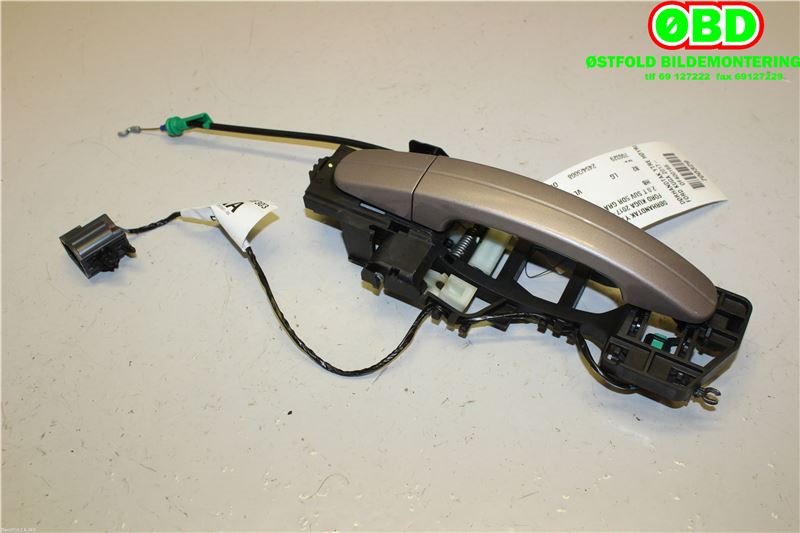 Dørhåndtak utv høyre bak til Ford Kuga, 2013-2019  (FORD|2046987)