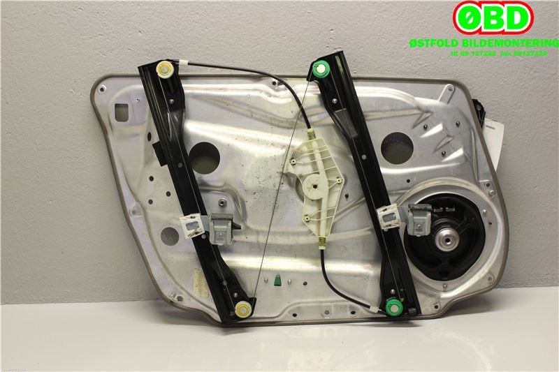 Ruteheis til Mercedes GLK 2008-2015 (X204) (X204) (MERCEDES|A 204 720 18 79|A 204 720 20 79|)