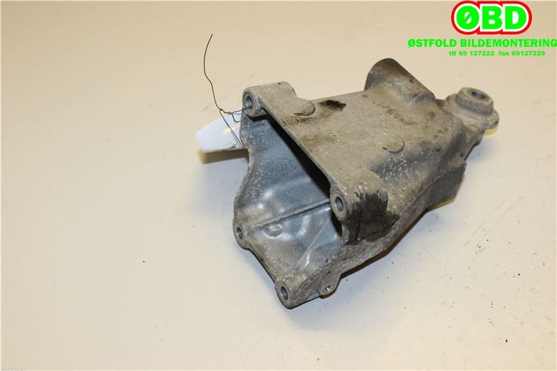 Motorfeste til Mercedes GLK 2008-2015 (X204) (X204) (MERCEDES|A 651 223 14 04||6512231404)
