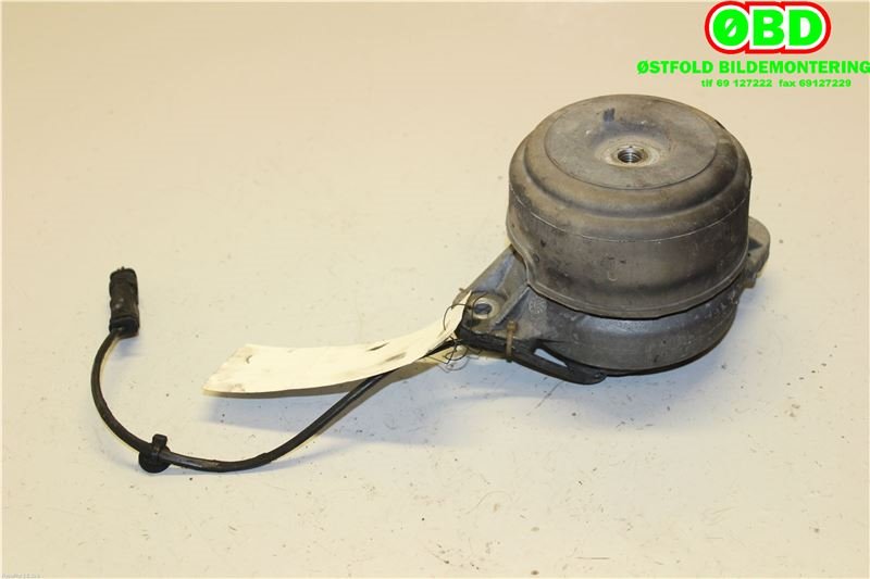 Motorfeste til Mercedes GLK 2008-2015 (X204) (X204) (MERCEDES|A 204 240 37 17||2042403717)