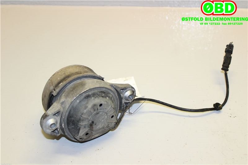 Motorfeste til Mercedes GLK 2008-2015 (X204) (X204) (MERCEDES|A 204 240 37 17||2042403717)