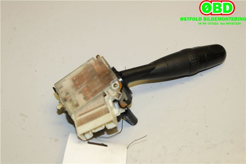 Bryter blink til Toyota Yaris Verso 1999-2007 (TOYOTA|8414052040|)