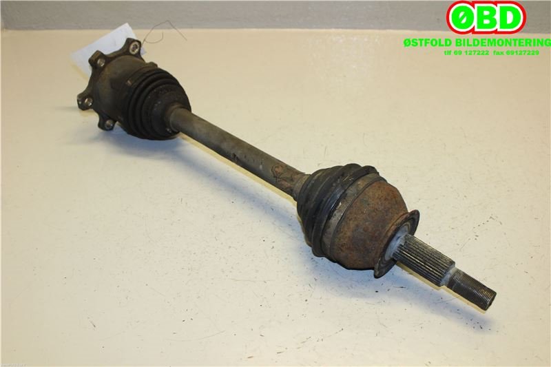 Drivaksel venstre bak til Nissan Pathfinder 2005-2010 (Fase 1) (R51) (R51) (NISSAN|39600EB310|)