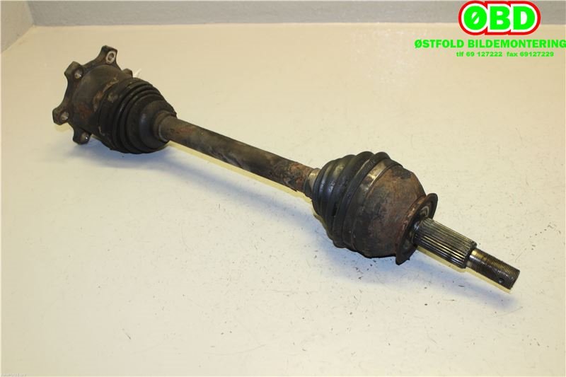 Drivaksel høyre bak til Nissan Pathfinder 2005-2010 (Fase 1) (R51) (R51) (NISSAN|39600EB310|)