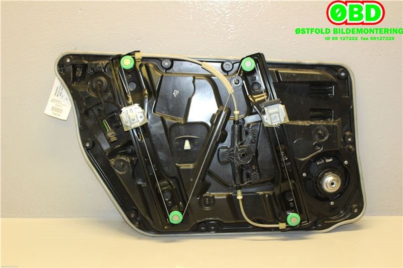 Ruteheis til Mercedes GLA 2014-2020 (X156) (X156) (MERCEDES|A 176 720 02 79|)