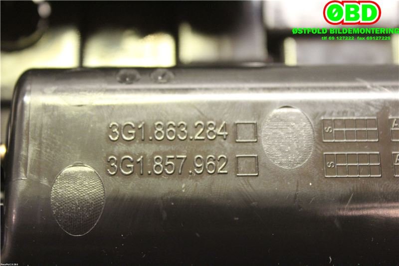Dashbord askebeger til VW Passat 2015-2019 (Fase 1) (B8) (B8) (VOLKSWAGEN|3G1 863 284 A||3G1863284)