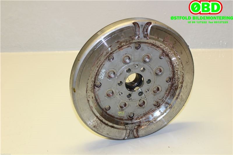 Svinghjul automat til VW Passat 2015-2019 (Fase 1) (B8) (B8) (VOLKSWAGEN|04E 105 266 P|04E 105 266 AD|04E105266P)