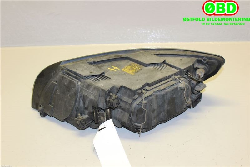 Frontlykt høyre halogen til Volvo V50 2004-2007 (Fase 1) (VOLVO|)