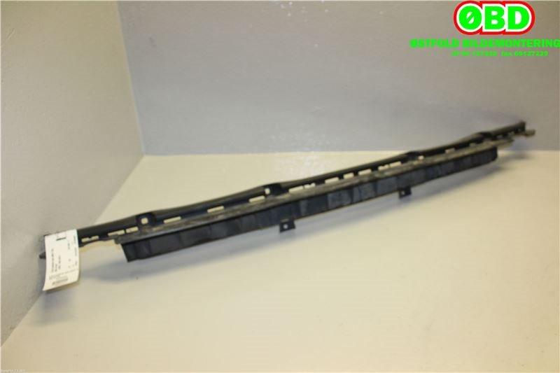 Støtfanger bak midtre del til Mercedes Citan 2012-2021 (W415) (W415) (MERCEDES|A 415 884 00 15|)