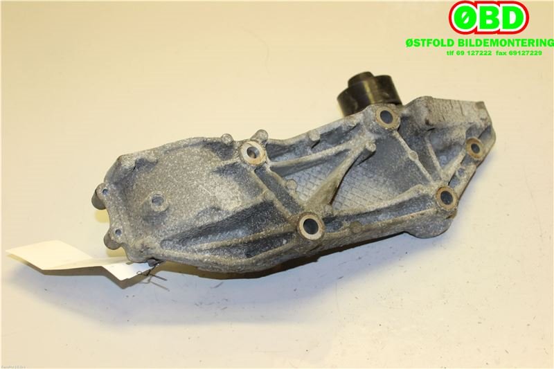 Dynamobrakett til Renault Trafic 2006-2014  (RENAULT|117103585R|117101436R|)