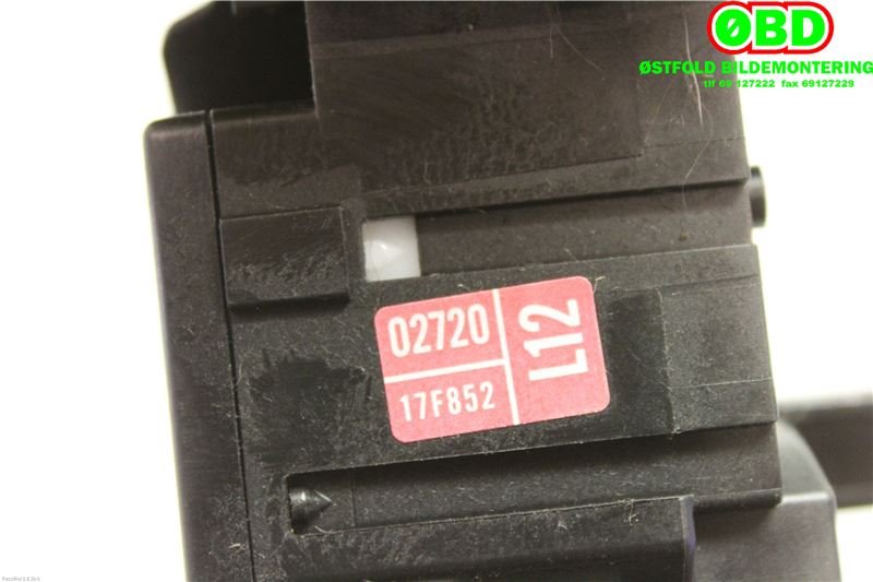 Bryter blink til Toyota Auris 2015-2019 (Type II, Fase 2)  (TOYOTA|8414002720|)