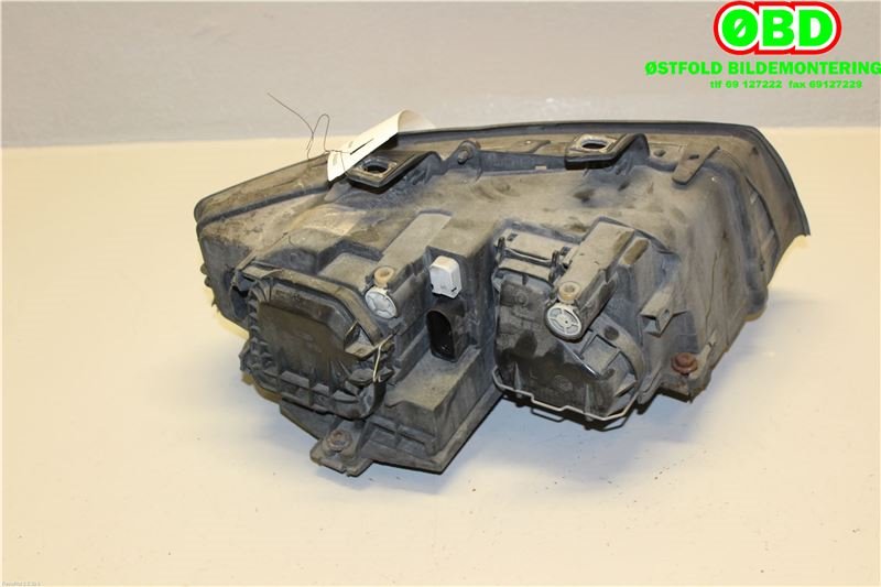 Frontlykt venstre halogen til Audi A4 2001-2004 (Type II) (B6) (B6) (AUDI|8E0 941 029 C||8E0941029C)