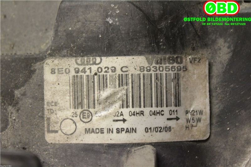 Frontlykt venstre halogen til Audi A4 2001-2004 (Type II) (B6) (B6) (AUDI|8E0 941 029 C||8E0941029C)