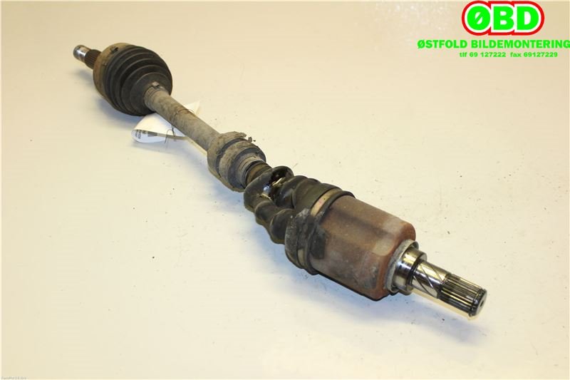 Drivaksel venstre foran til Nissan Qashqai 2010-2014 (Type I, Fase 2)  (NISSAN|39101JD02B|)
