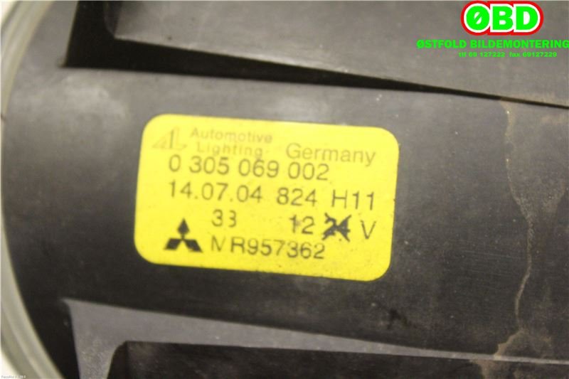 Tåkelykt høyre foran til Mitsubishi Colt 2004-2008 (Type VII, Fase 1)  (MITSUBISHI|MN186266|MR957362|0305069002)