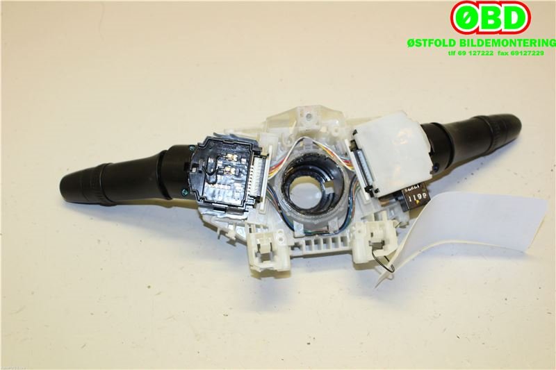 Bryter combi til Mitsubishi Outlander 2010-2012 (Type II, Fase 2)  (MITSUBISHI|8600A304||8600A326)