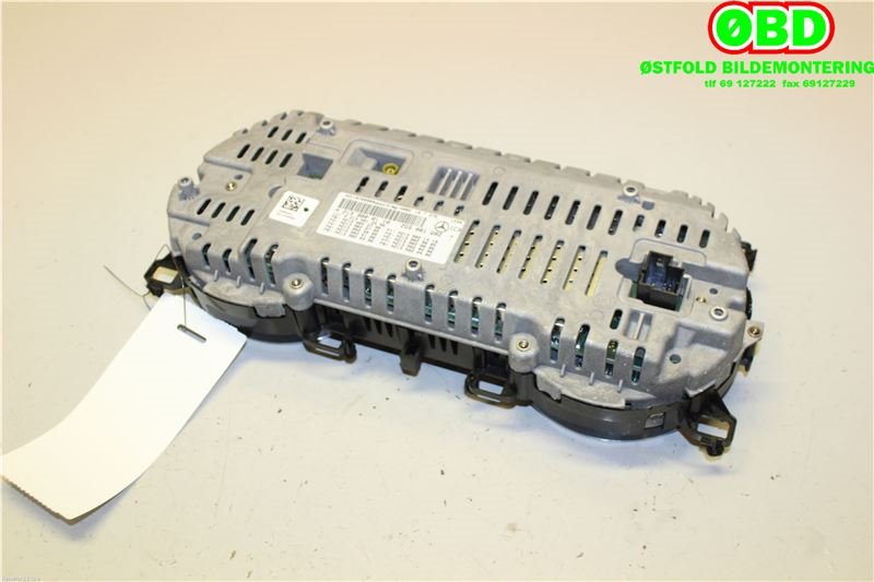 Instrumentpanel til Mercedes E-Klasse 2016-2023 (W213) (W213) (MERCEDES|A 213 900 01 10|A 213 900 02 29|2139000110)