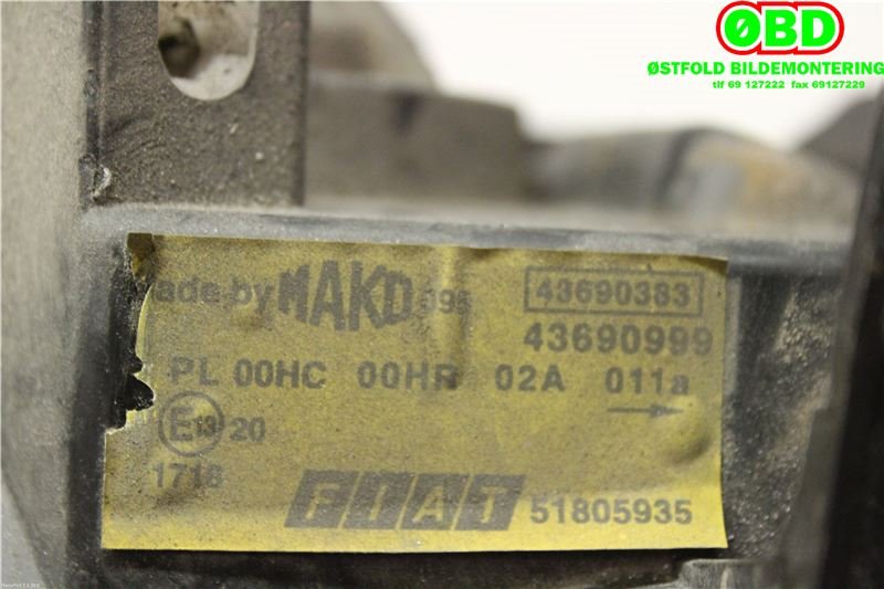 Frontlykt venstre halogen til Fiat Doblo 2006-2010 (Type I, Fase 2)  (FIAT|51805935|)