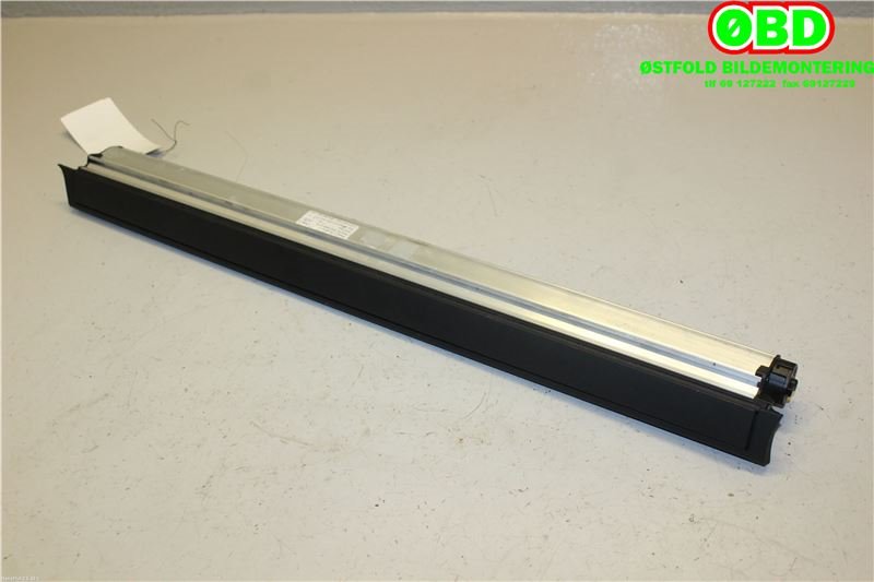 Solskjerm til Audi A8, 2010-2013 (Type III, Fase 1)  (AUDI|4H0861334)
